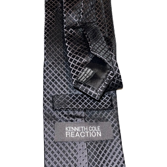 Kenneth Cole tie - Picture 4 of 4